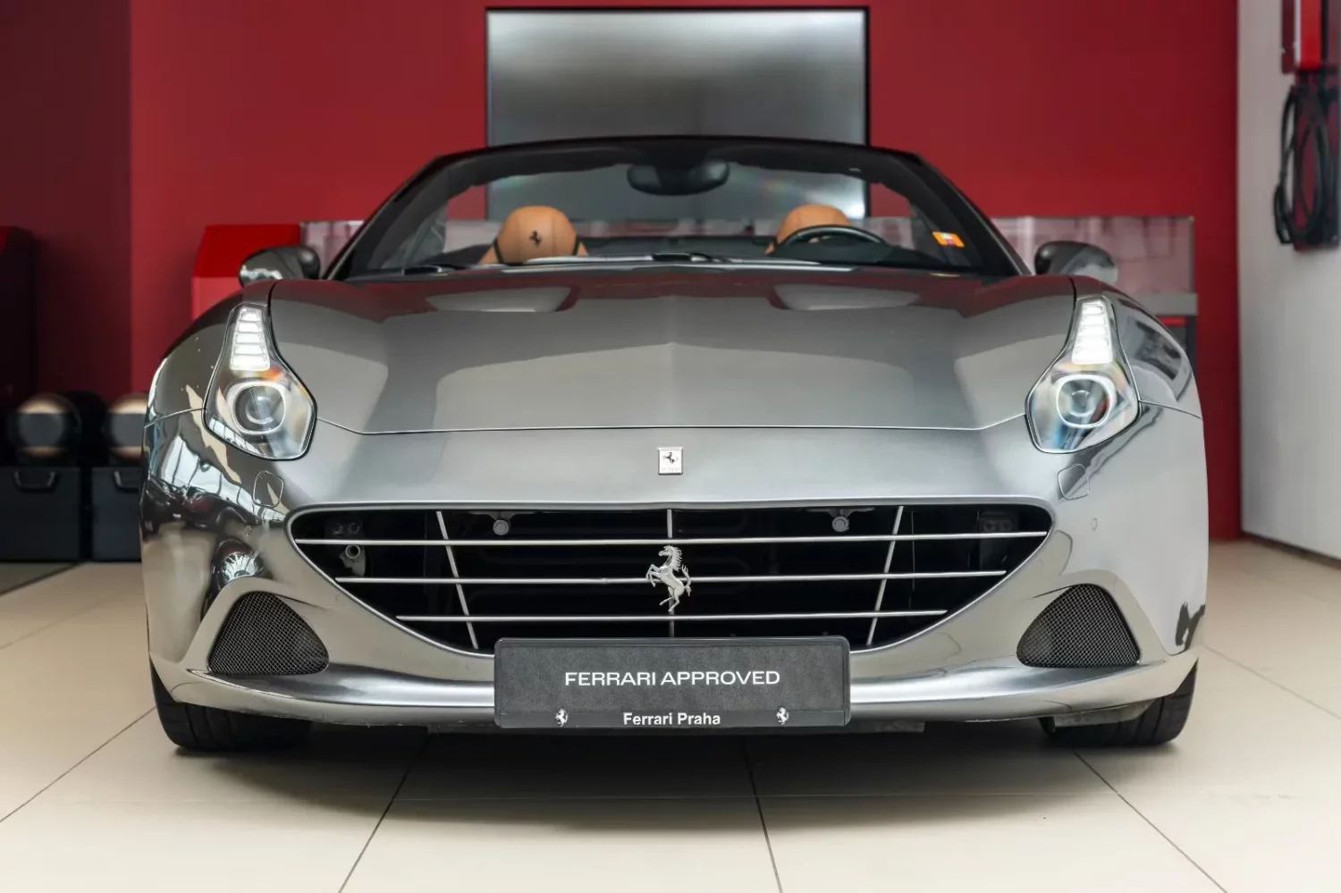 Ferrari California T