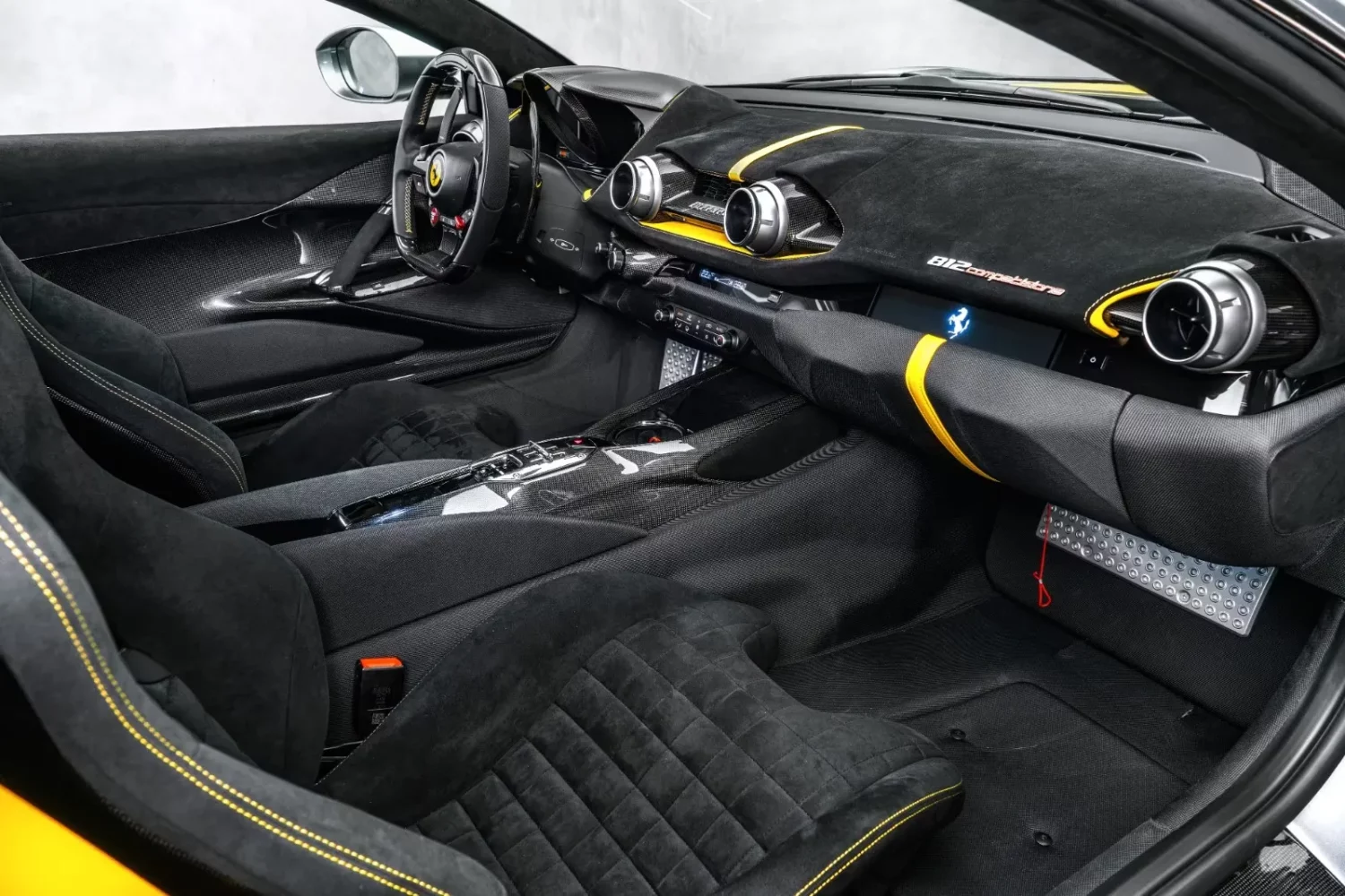 Ferrari 812 Competizione