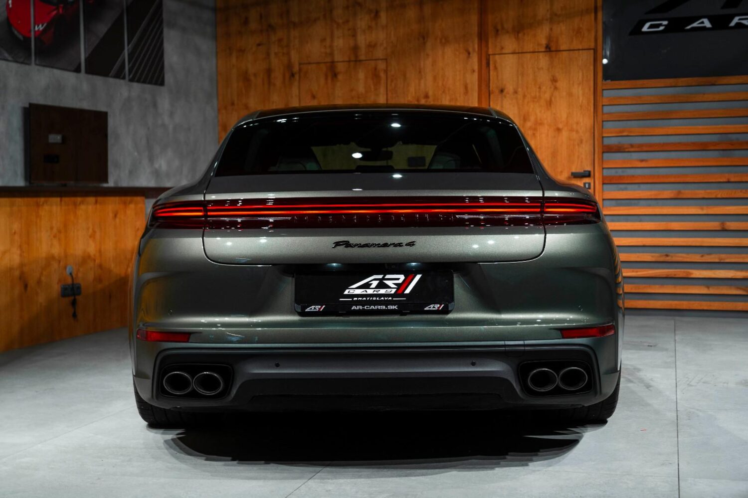 Porsche Panamera 4 E-Hybrid