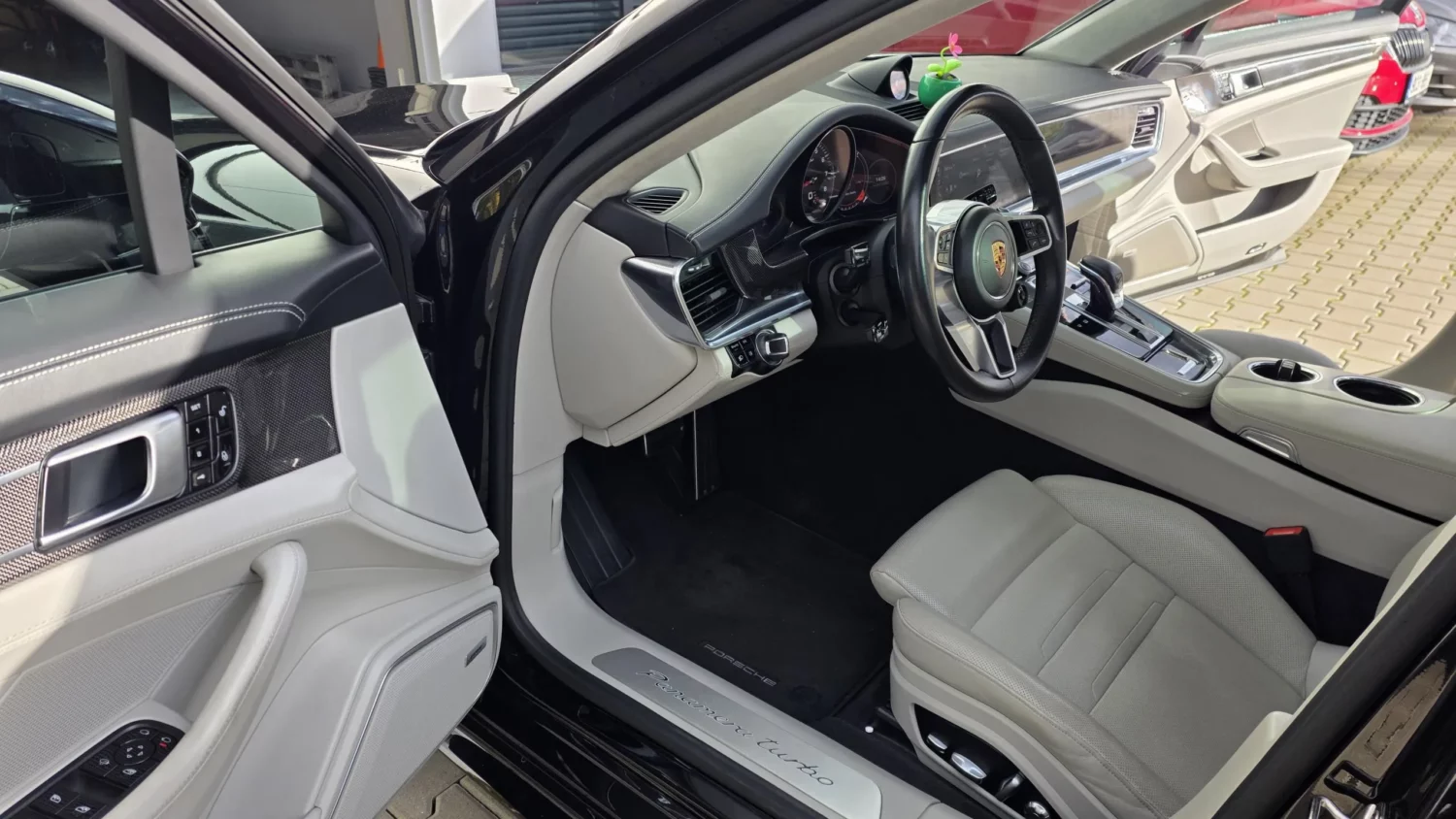 Porsche Panamera Turbo Sport Turismo