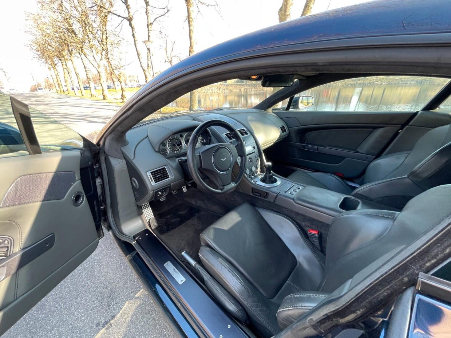 Aston Martin V8 Vantage