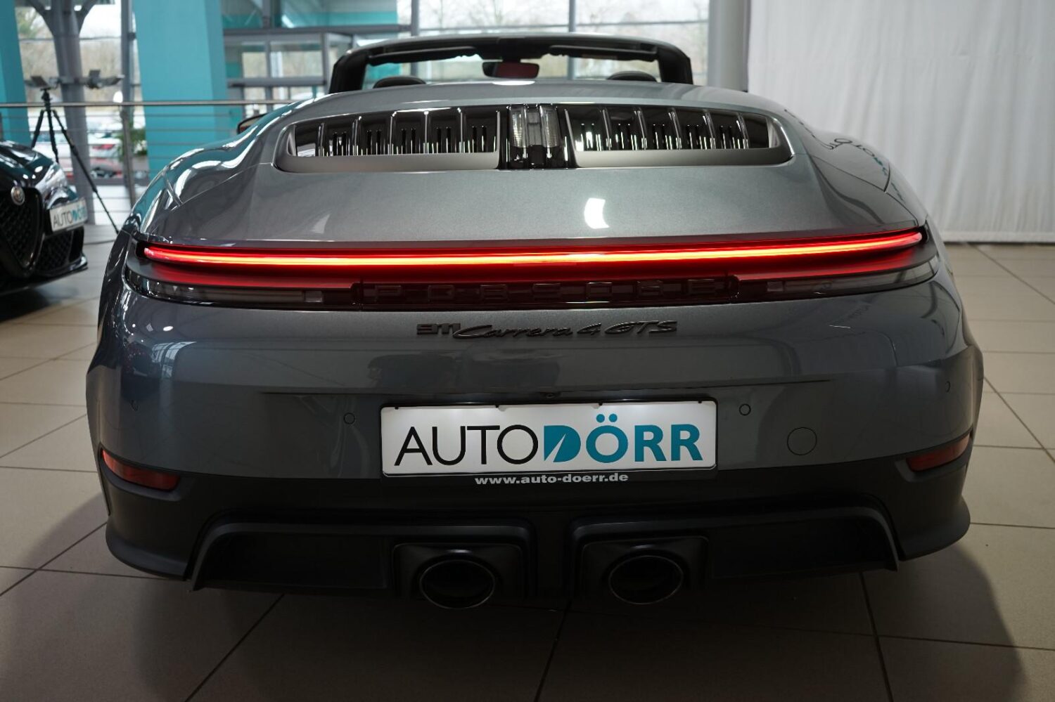 Porsche 911 Carrera 4 GTS Cabrio