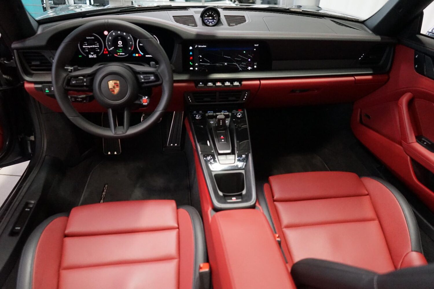 Porsche 911 Carrera 4 GTS Cabrio