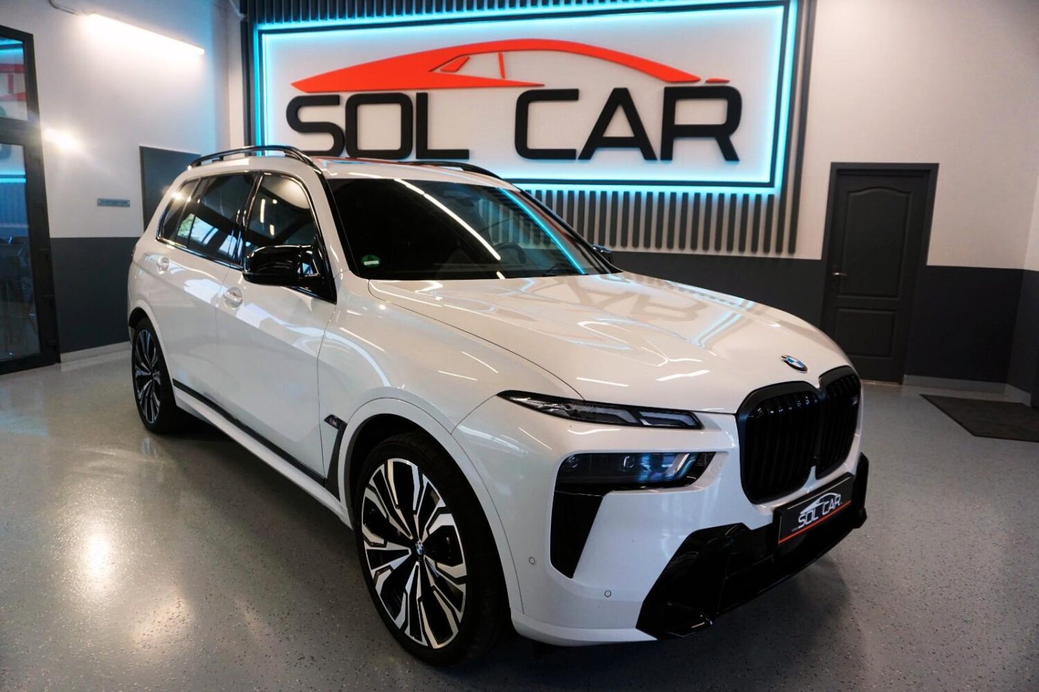 BMW X7 M60i