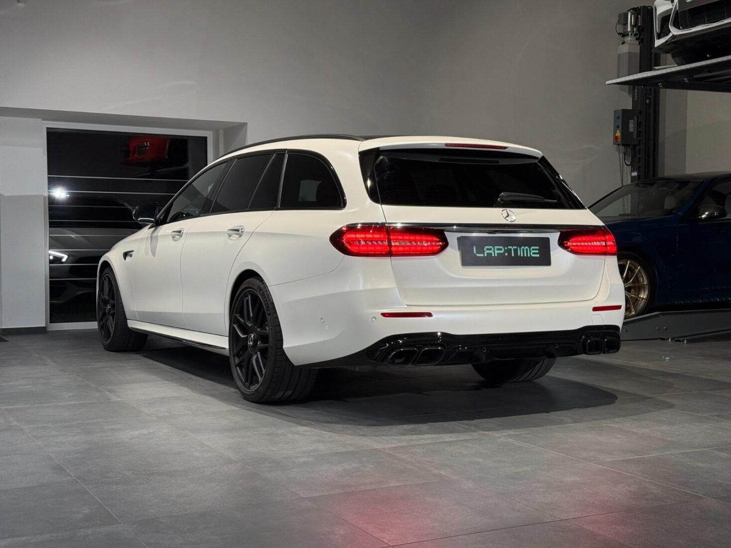Mercedes-Benz E 63 AMG