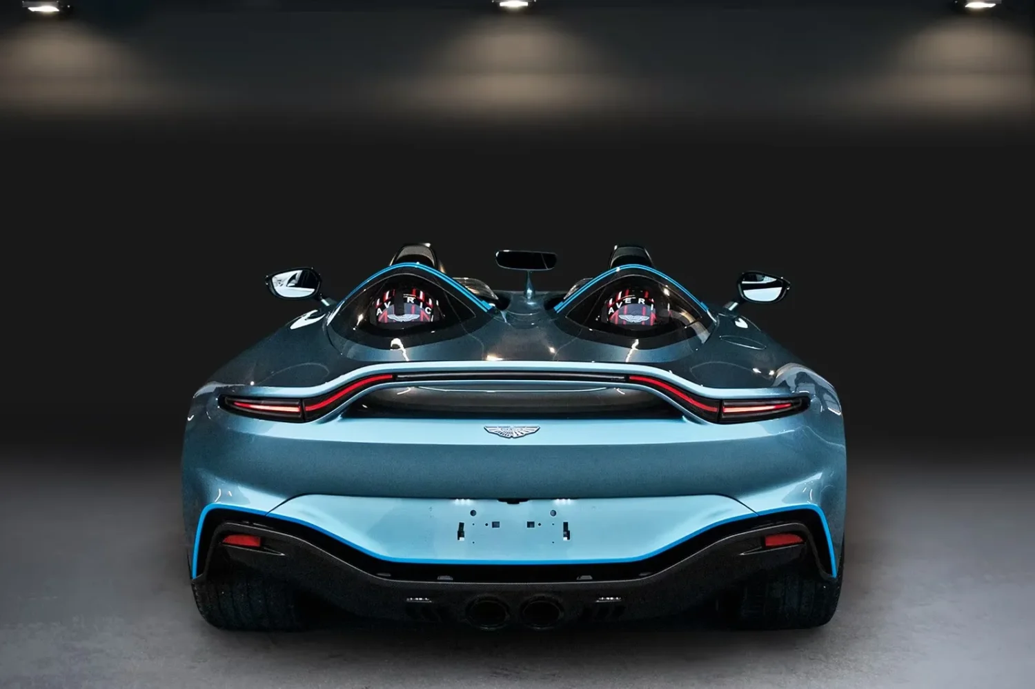 Aston Martin V12 Speedster Top Gun: Maverick Edition