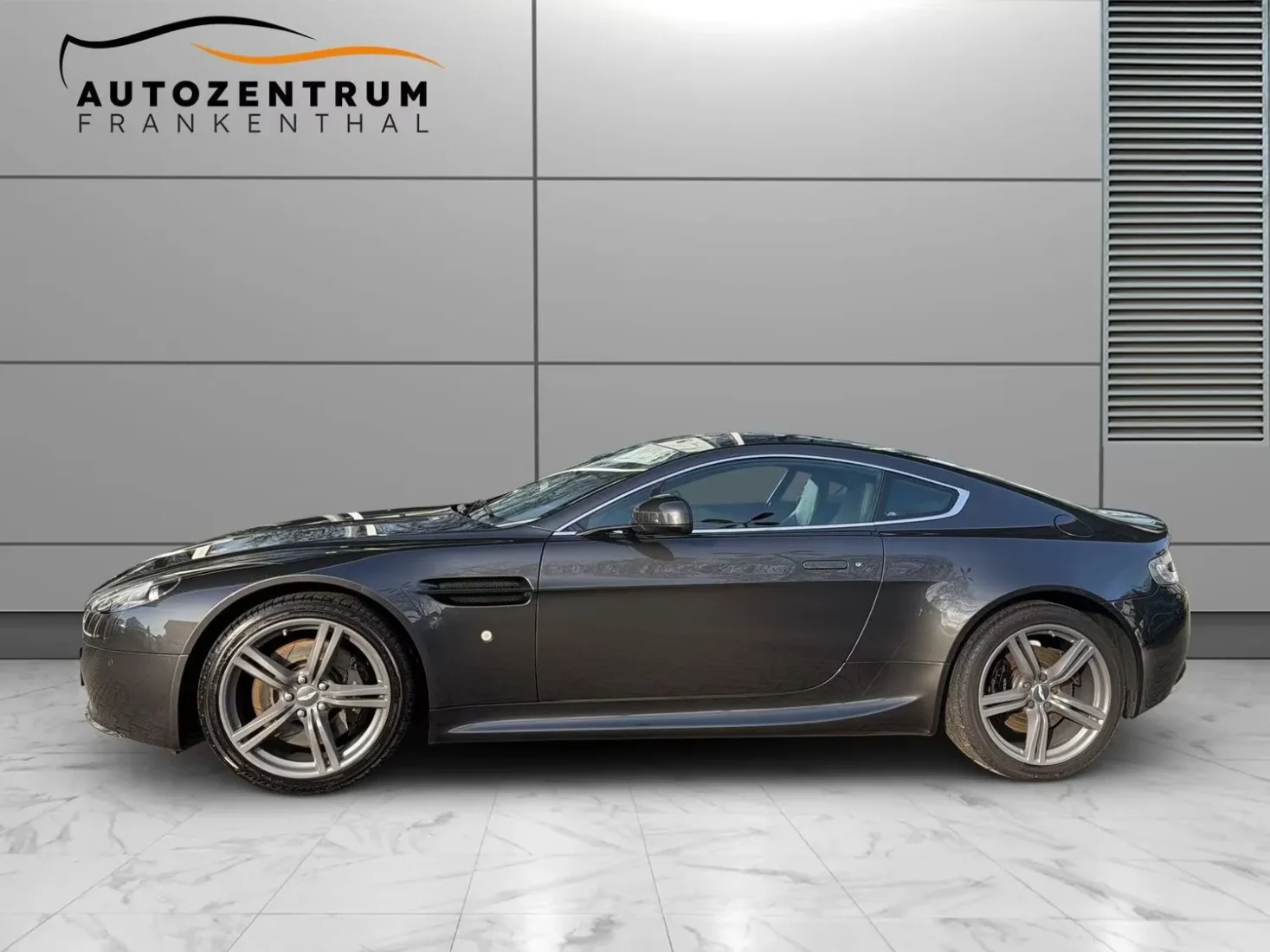 Aston Martin V8 Vantage
