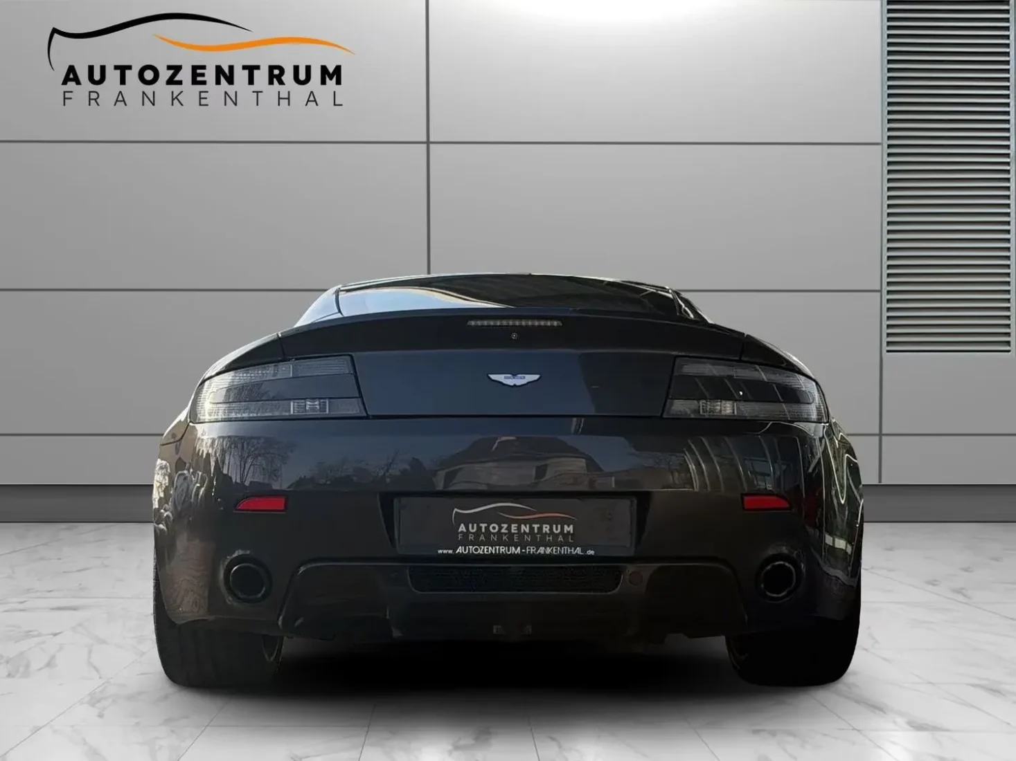 Aston Martin V8 Vantage