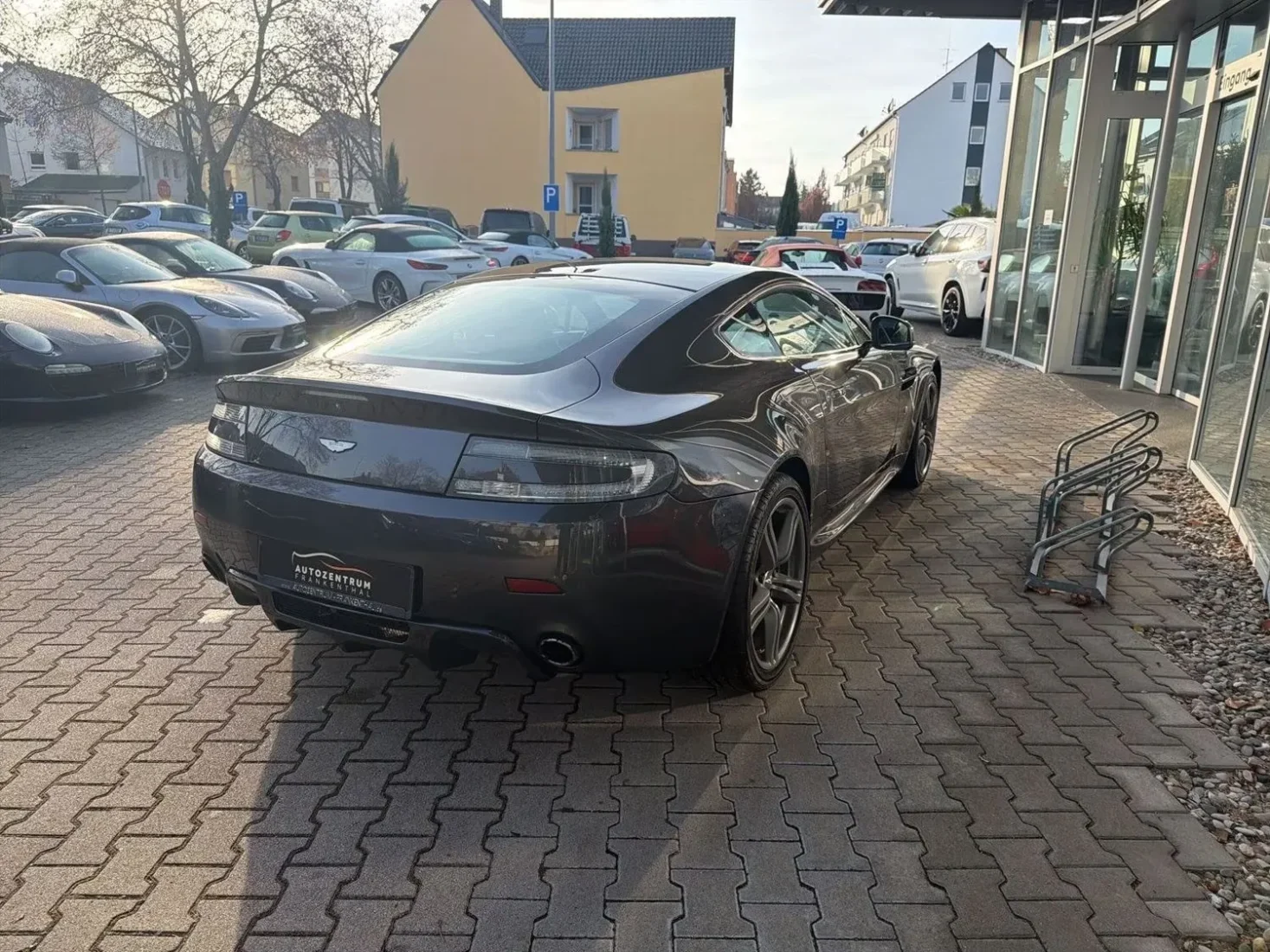 Aston Martin V8 Vantage