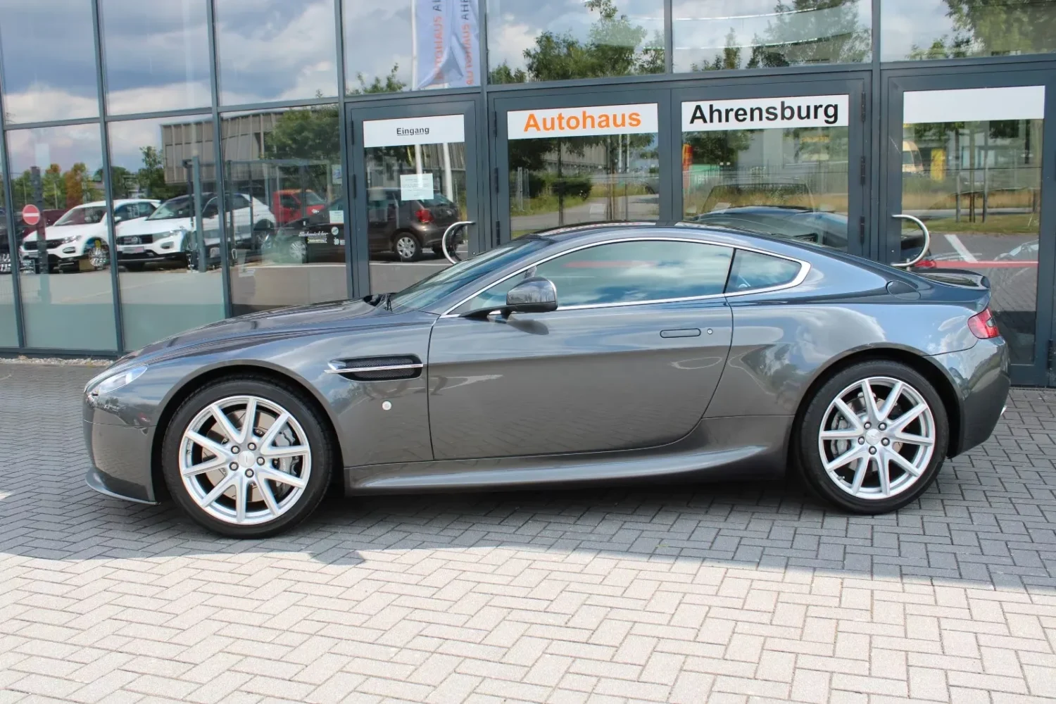Aston Martin V8 Vantage 4.7 Coupé