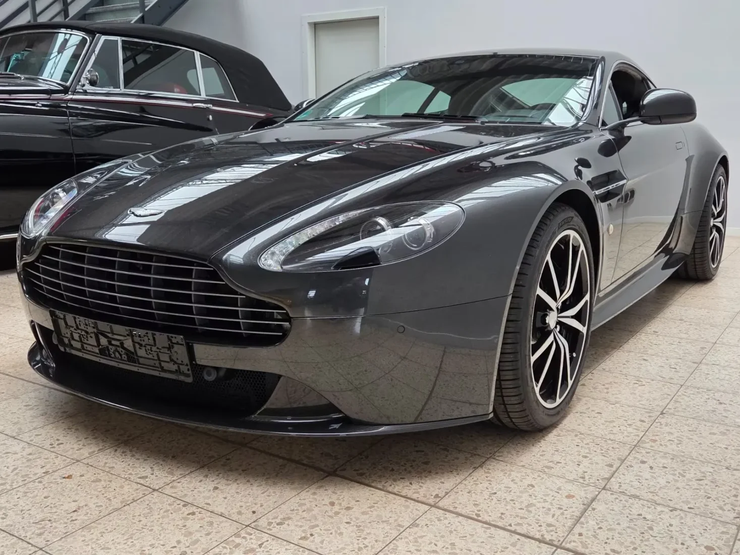 Aston Martin V8 Vantage S SP10 Manuál