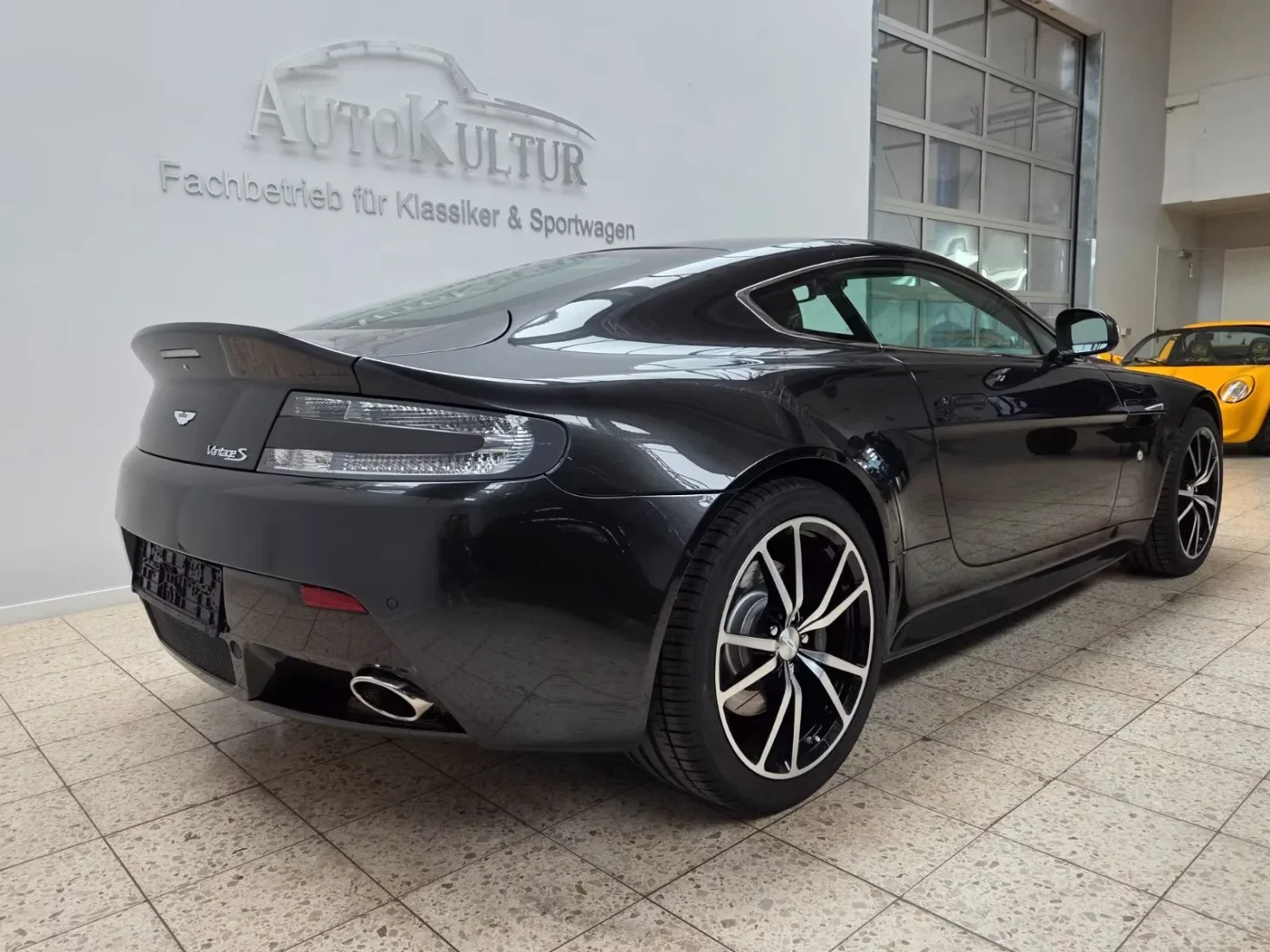 Aston Martin V8 Vantage S SP10 Manuál