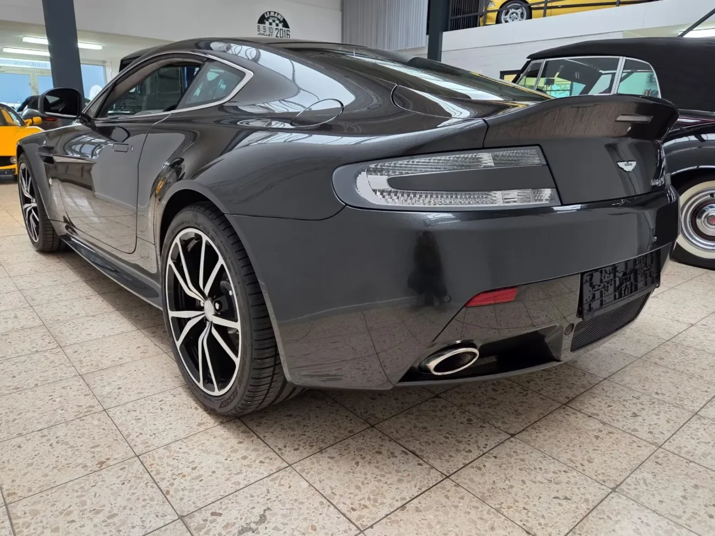 Aston Martin V8 Vantage S SP10 Manuál