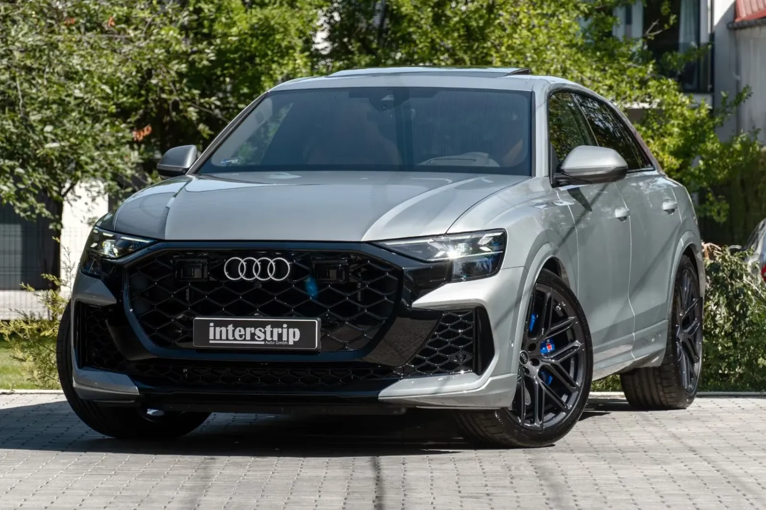 Audi RSQ8 performance