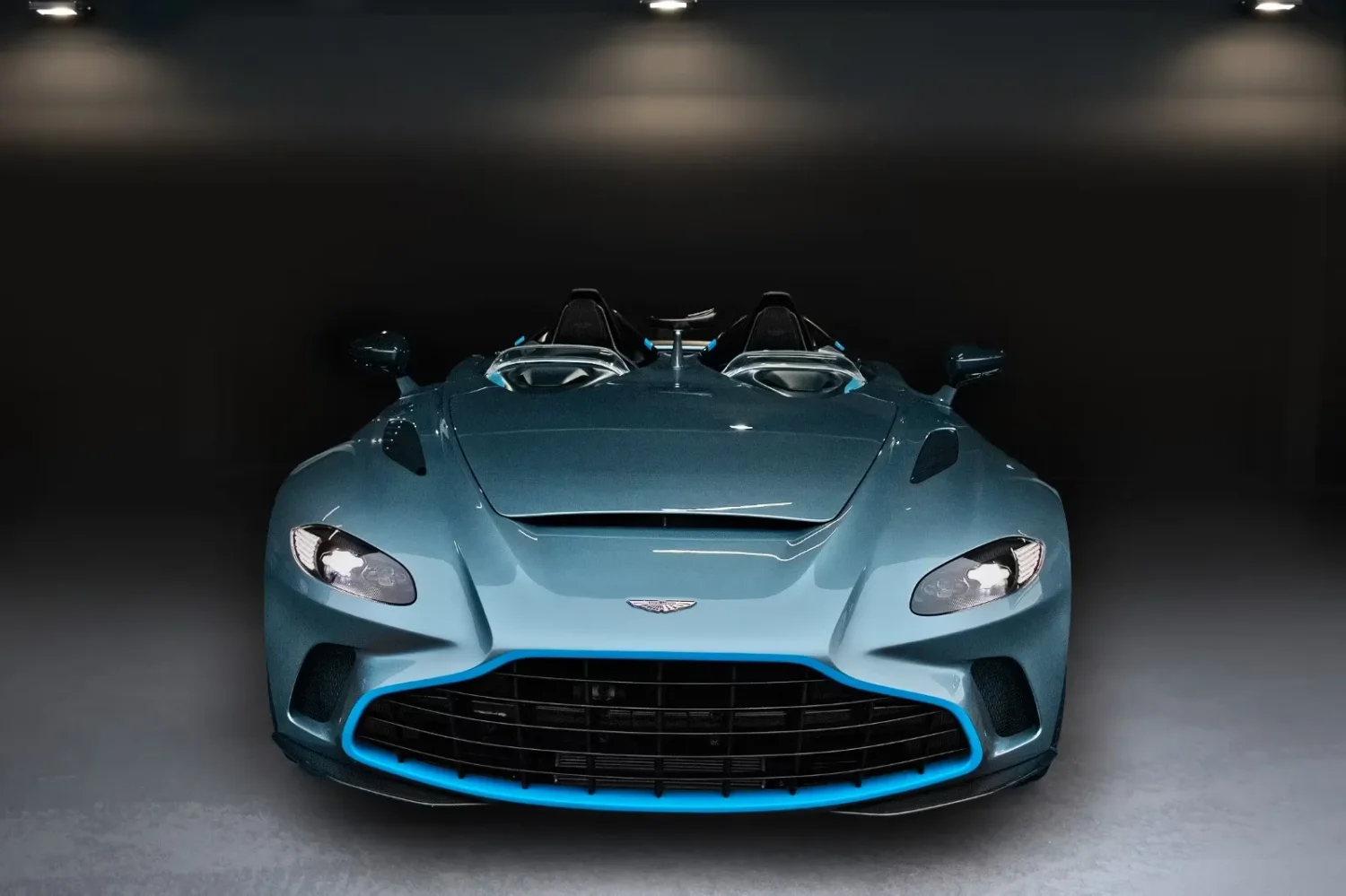 Aston Martin V12 Speedster Top Gun: Maverick Edition